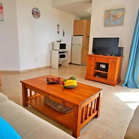 شقة Flat Blue Ocean, Beachfront, Sea View, 1 Bedroom, Livingroom, Fast Internet