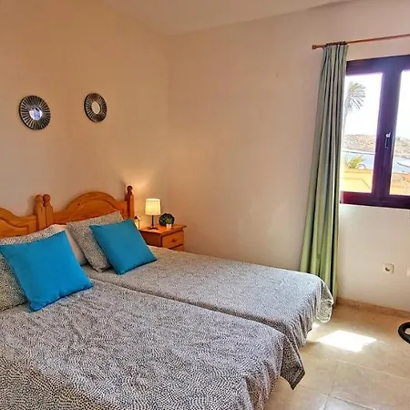Apartment Flat Blue Ocean, Beachfront, Sea View, 1 Bedroom, Livingroom, Fast Internet *