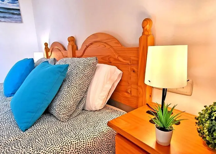 Flat Blue Ocean, Beachfront, Sea View, 1 Bedroom, Livingroom, Fast Internet 아파트 *