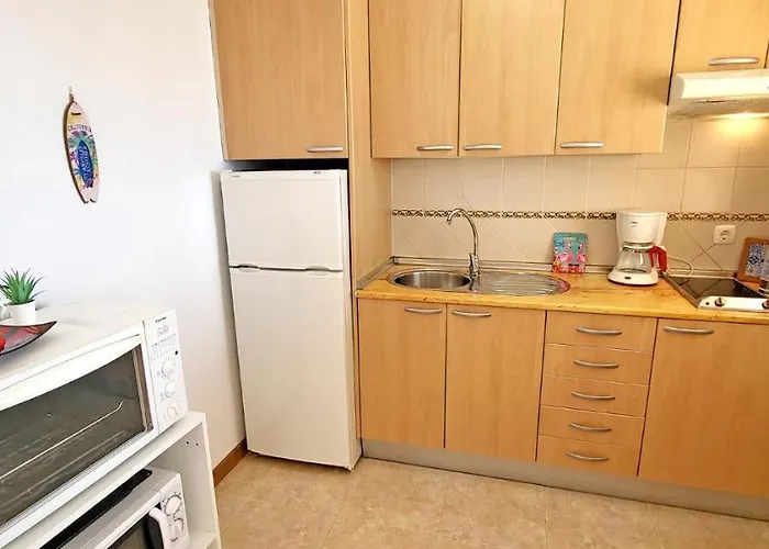 Flat Blue Ocean, Beachfront, Sea View, 1 Bedroom, Livingroom, Fast Internet *