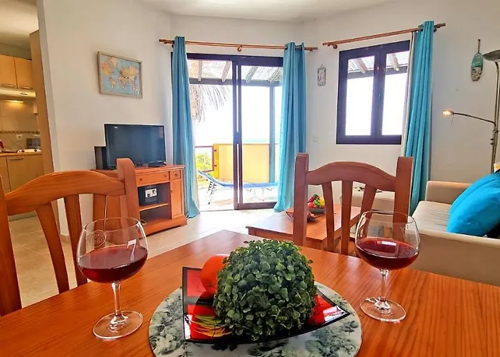 Flat Blue Ocean, Beachfront, Sea View, 1 Bedroom, Livingroom, Fast Internet 아파트